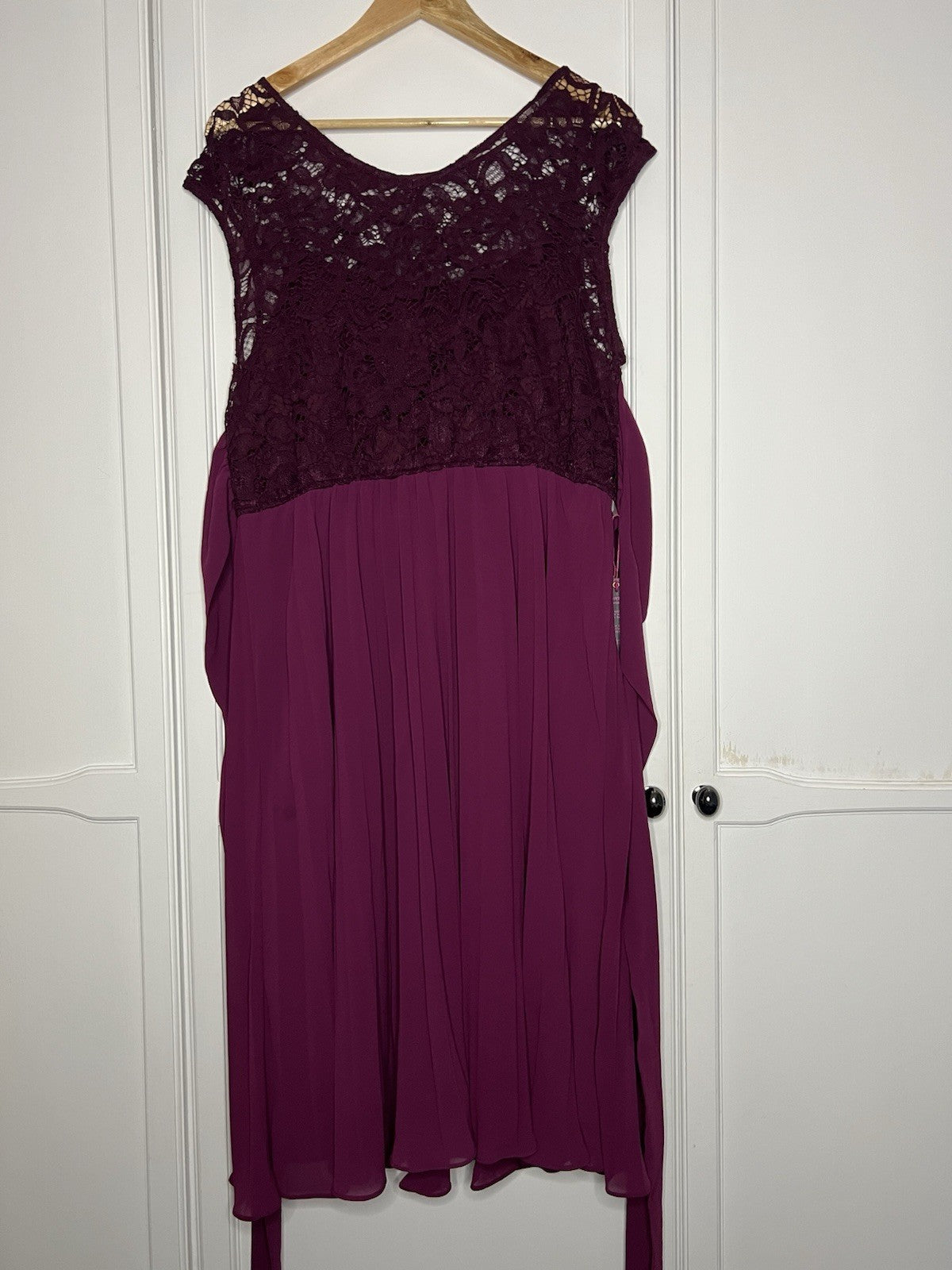 Jolie Moi Dress Size UK 16 Burgundy Lace Bodice Pleated Prom Cruise Bnwt1