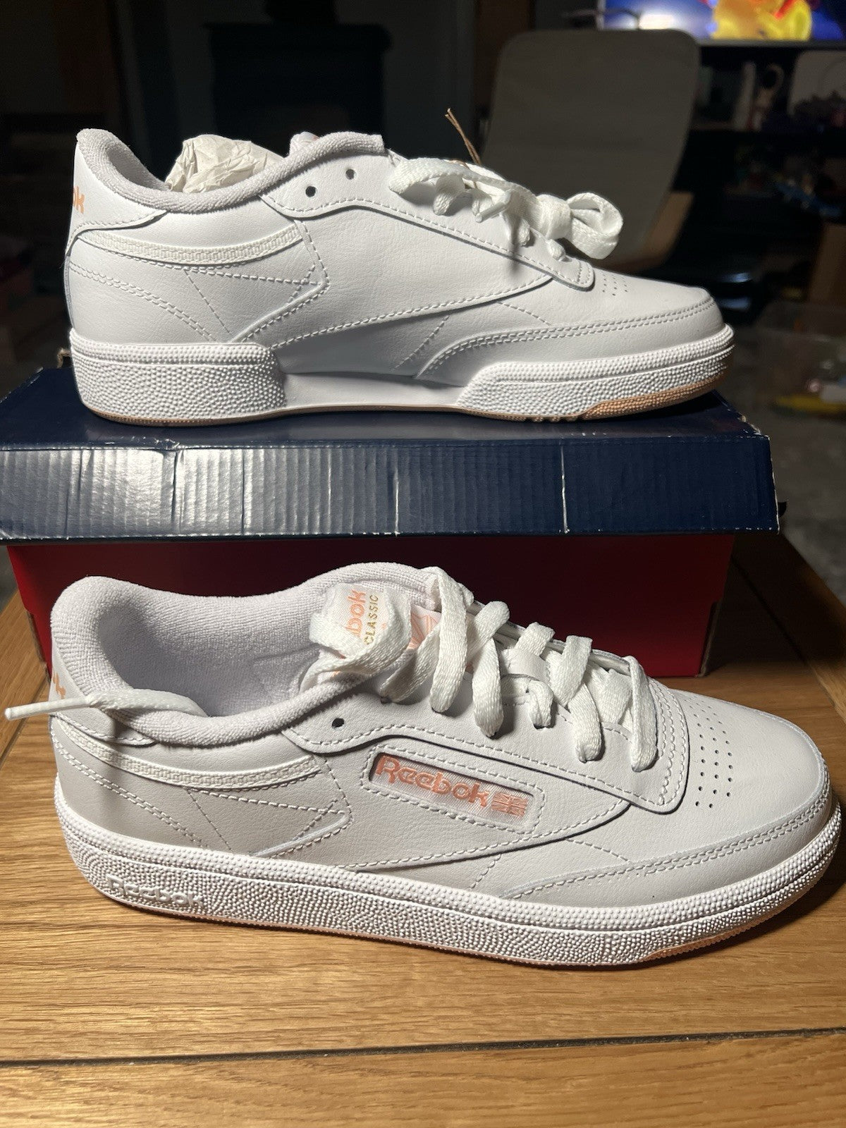 Reebok Club C 85 Trainers In White & Ceramic Pink/Orange Size 4.5 Bnib0