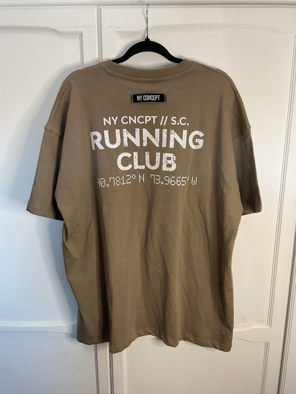 NY Concept Running Club T-Shirt Men’s Size XL Dark Tan Bnwt1