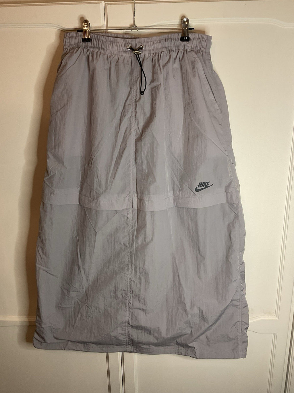 Nike Women’s Loose Fit Mid Rise Full Length Skirt Grey Size S P CH FQ1449-0220