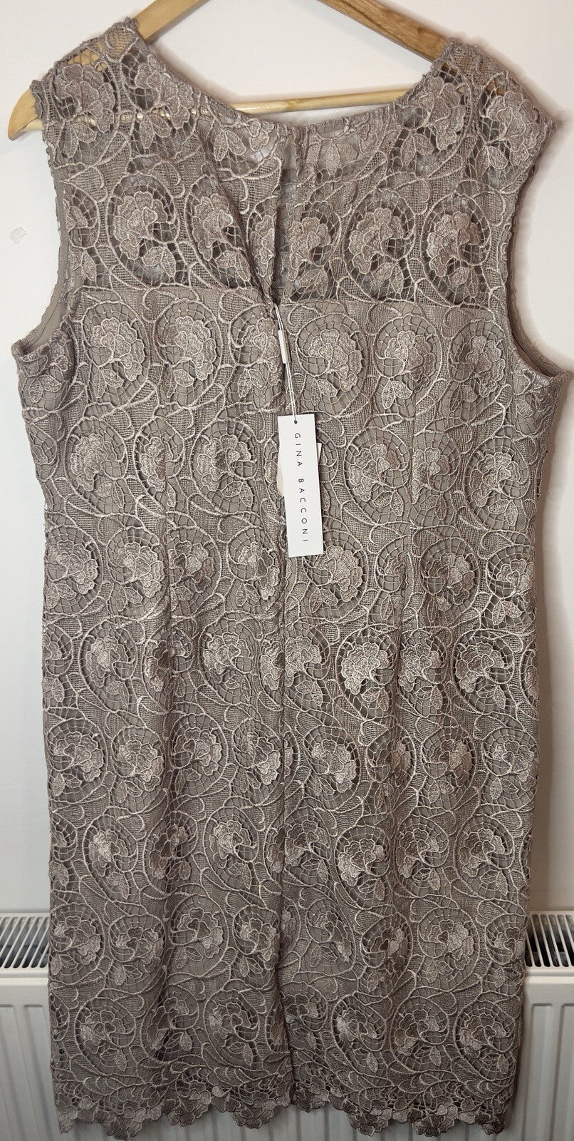 gina bacconi dress size 22 beige lace rrp £220 designer. Brand new with tags1