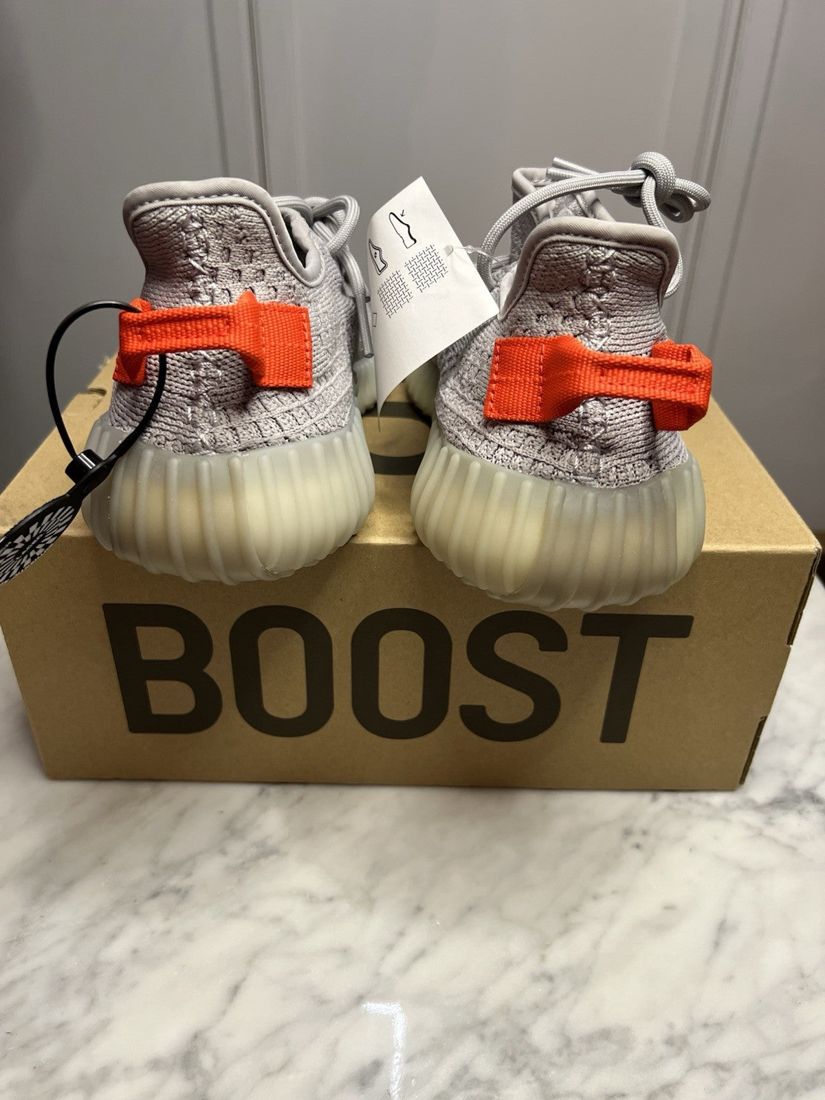 Adidas Yeezy Boost 350 V2 Tail Light Uk 5.5 Fx9017 100% Authentic Rare Bnib3