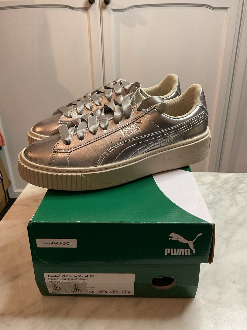 PUMA Basket Platform Metallic Silver JR Silver-Oatmeal Uk4.5 Eu 35.5 Bnib0