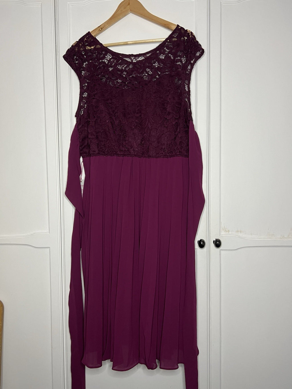 Jolie Moi Dress Size UK 16 Burgundy Lace Bodice Pleated Prom Cruise Bnwt0