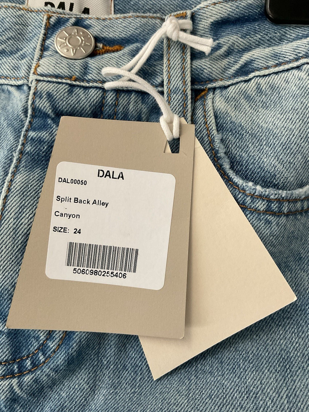Dala Jeans Womens Back Alley Jeans denim blue, seemed size 24 Bnwt designer jean4