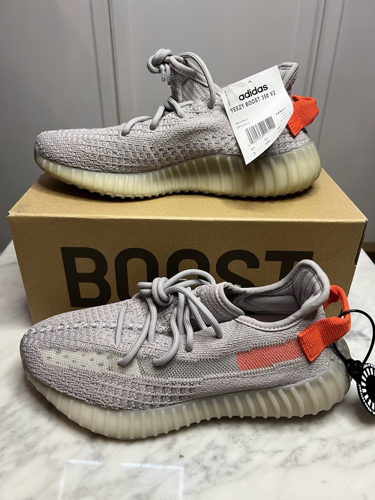 Adidas Yeezy Boost 350 V2 Tail Light Uk 5.5 Fx9017 100% Authentic Rare Bnib0