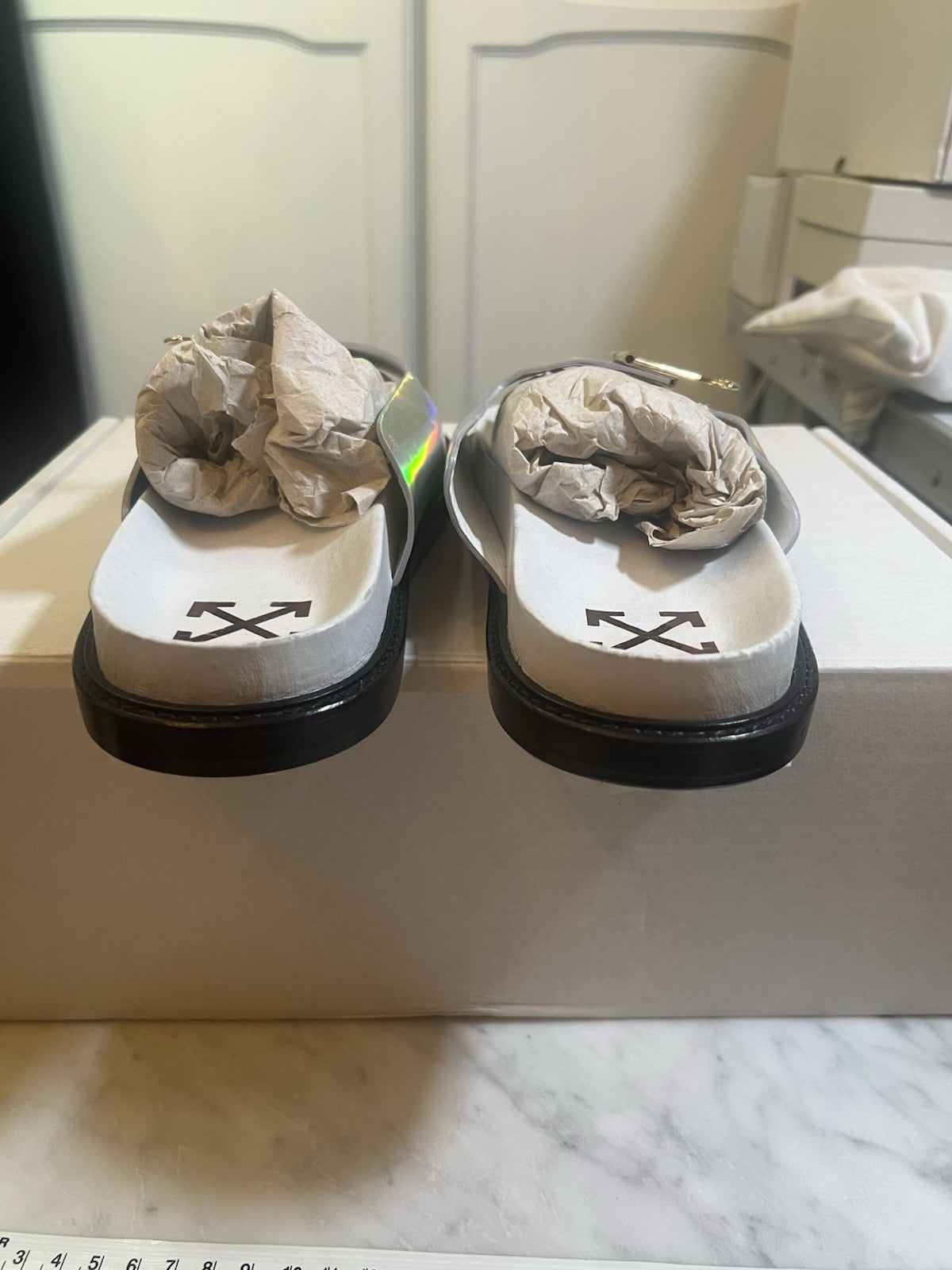 Off-White Bulldog Silver Sliders VGC In Box Please See Pictures And Description3