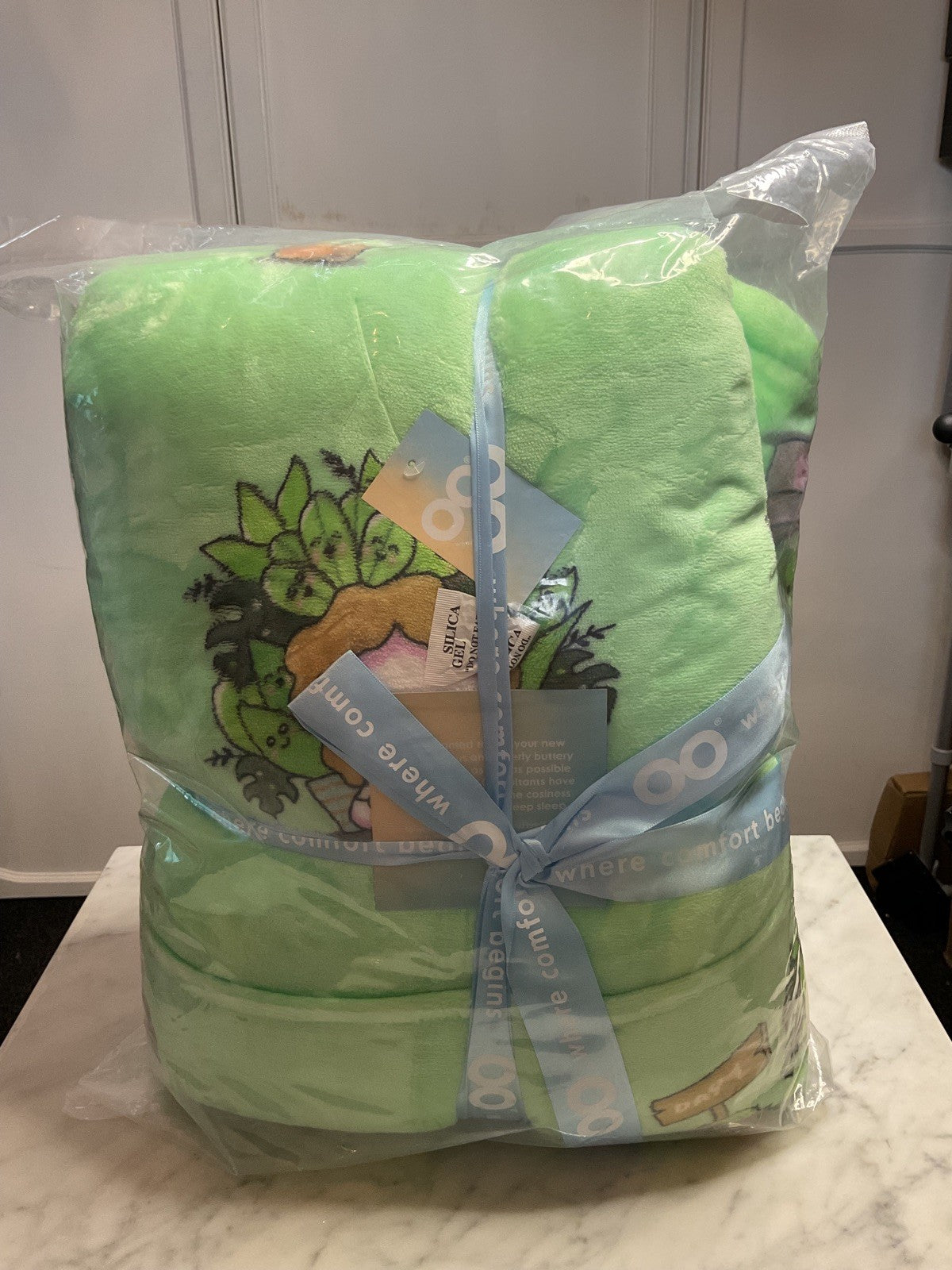 The Oodie Succulents Design Adult One Size Oodie - New with Tags 100% Genuine 0