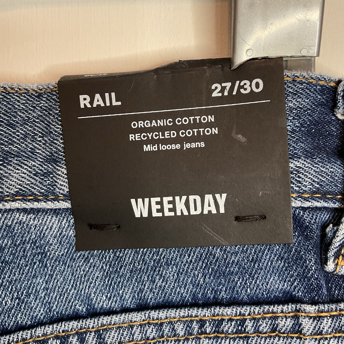 Weekday Rail Jeans Mid Rise Loose Size W27 L30, Bnwt2