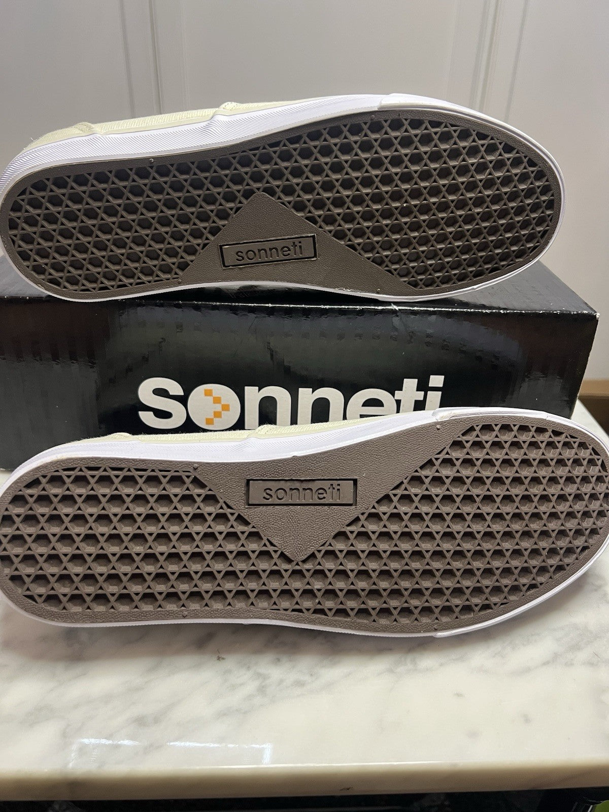 Sonneti Canvas Trainers Cream/Beige Size Uk 8 Eu 42 Lace Up New with Box Unisex4