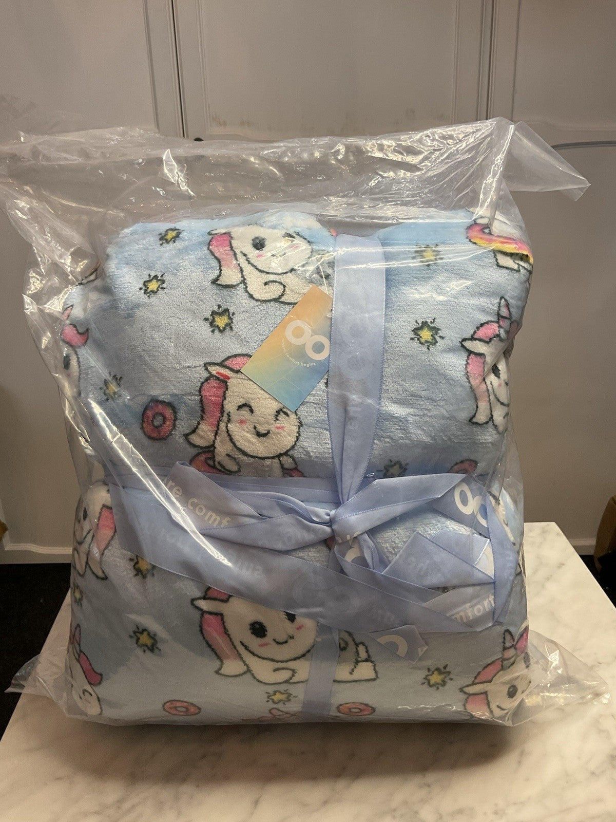 The Oodie The Original Hooded Blanket with Sleeves Swim Unicorn!! Adult One Size0